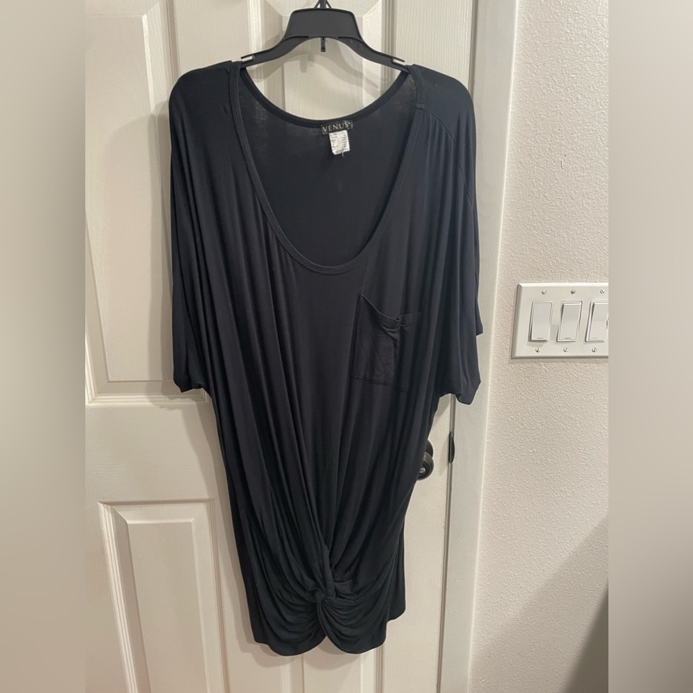 VENUS Black OverSized Top